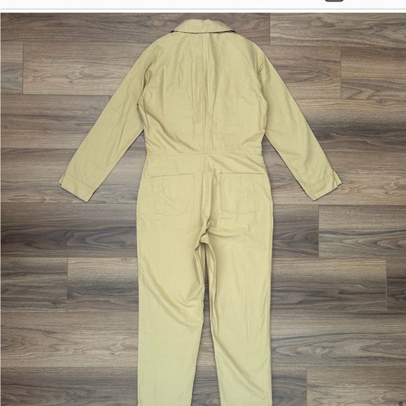 NEW Outerknown Utility Coveralls Cargo Linen Cotton in Sand Size Medium - Picture 4 of 10
